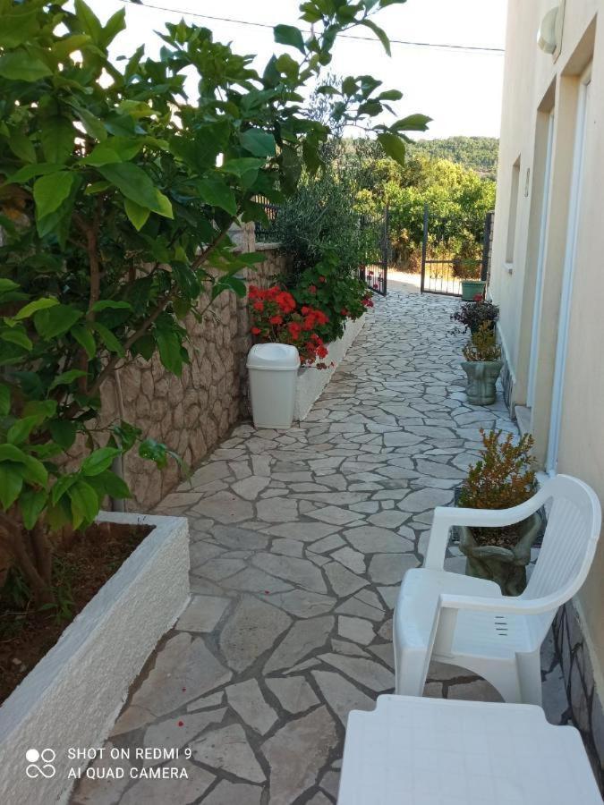 Apartmani Lux Sea Utjeha Exterior foto